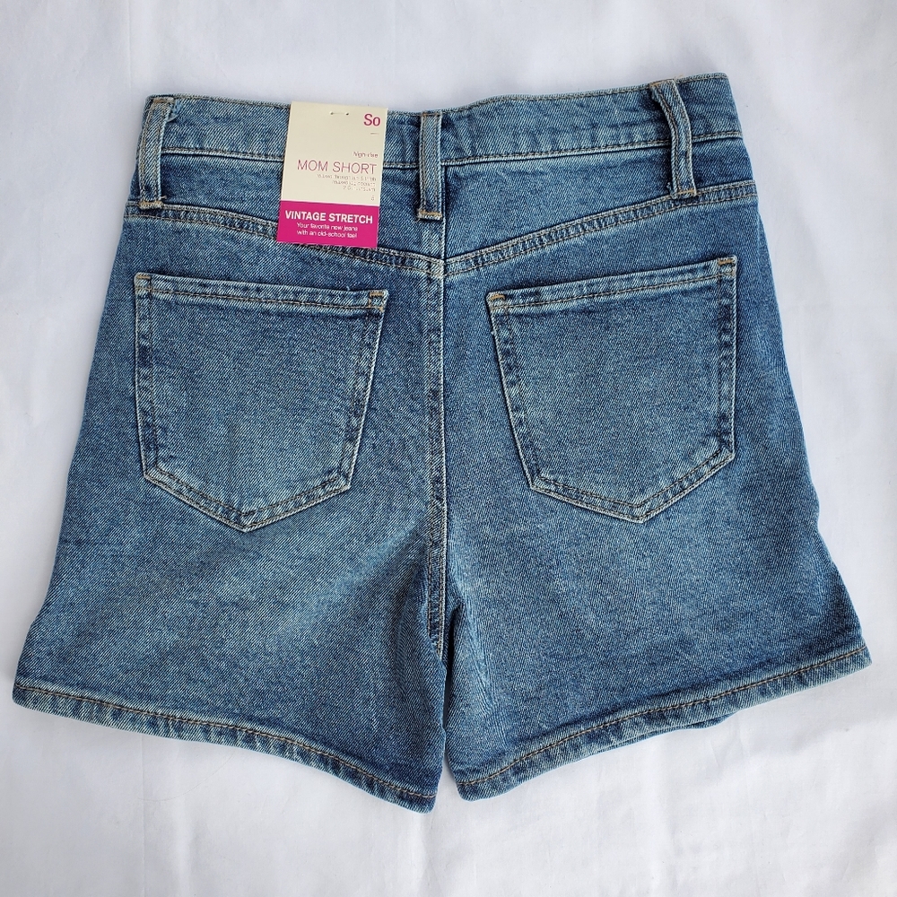 SO High-Rise Distressed Mom Shorts Size 5 - Picture 7 of 13